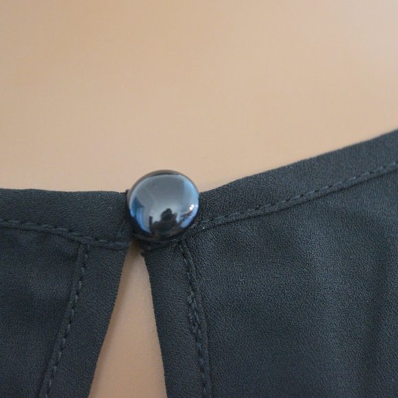 Red & Black blouse - Picture 5 of 6